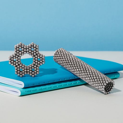 Speks: Magnetic Balls Desk Toy - Original