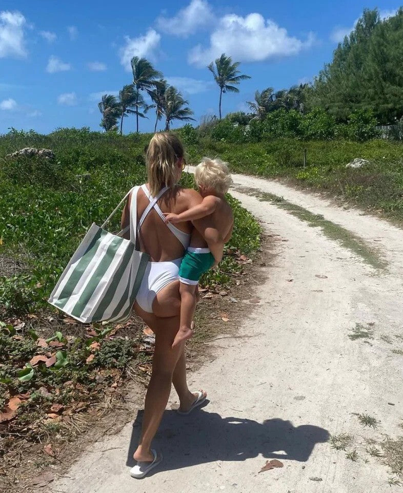 Sunnylife: Carryall Beach Bag - The Vacay Olive Stripe